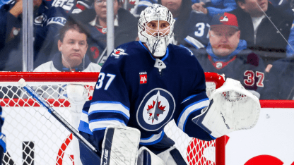 她积极参与 她积极参与